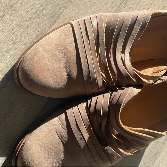 Garnet Hill | Leather Carey Cutwork Loafers - Picture 4 of 9